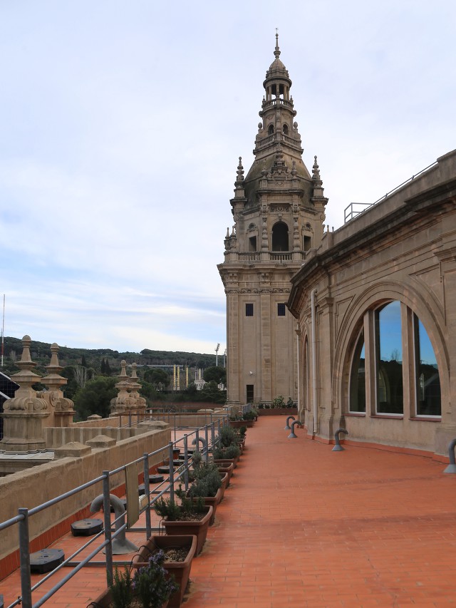 Прогулка по крыше Национального дворца, Барселона